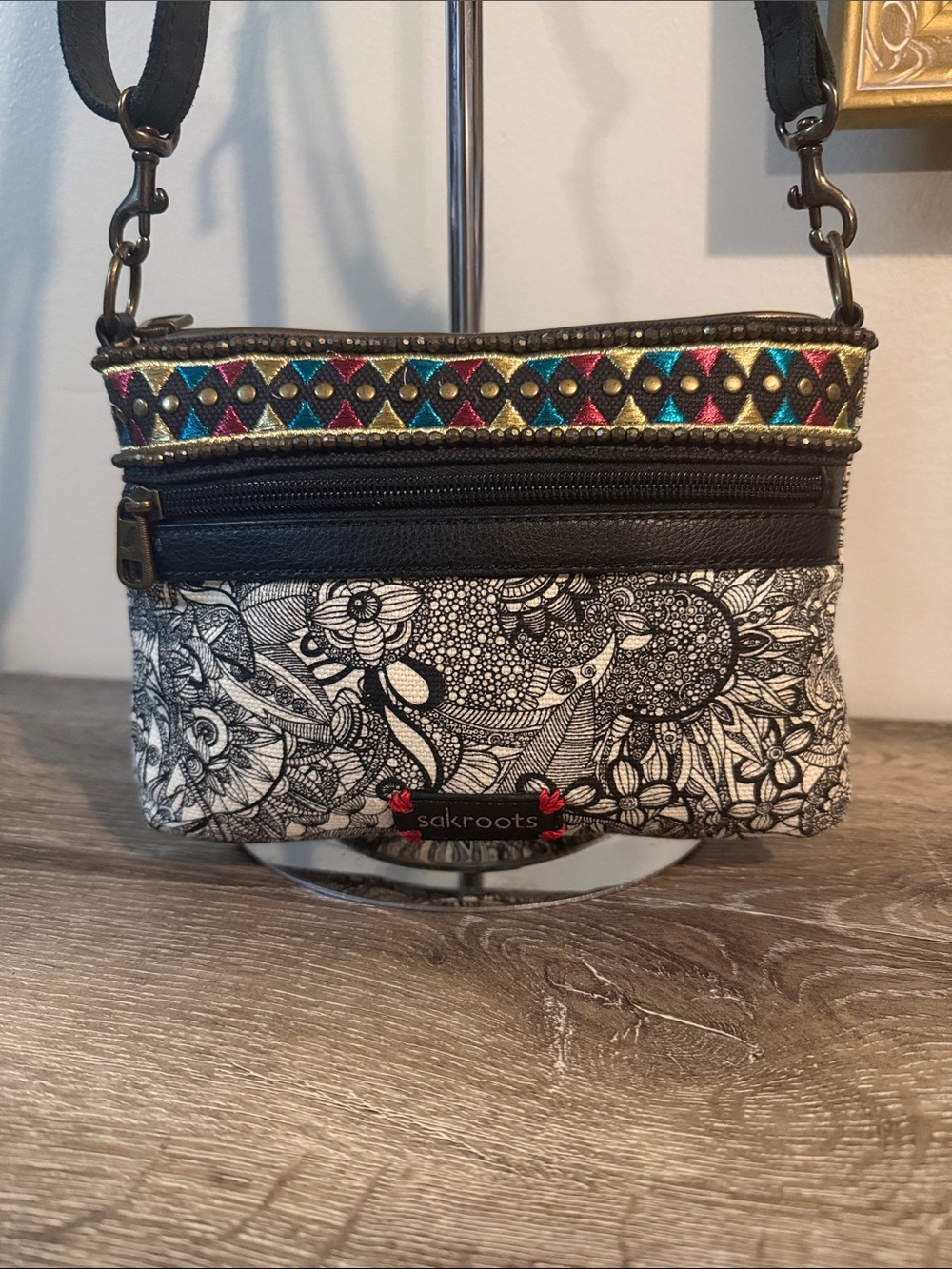Sakroots Black Floral Crossbody with Multicolor Trim Jute Accents 8x5.5 EUC